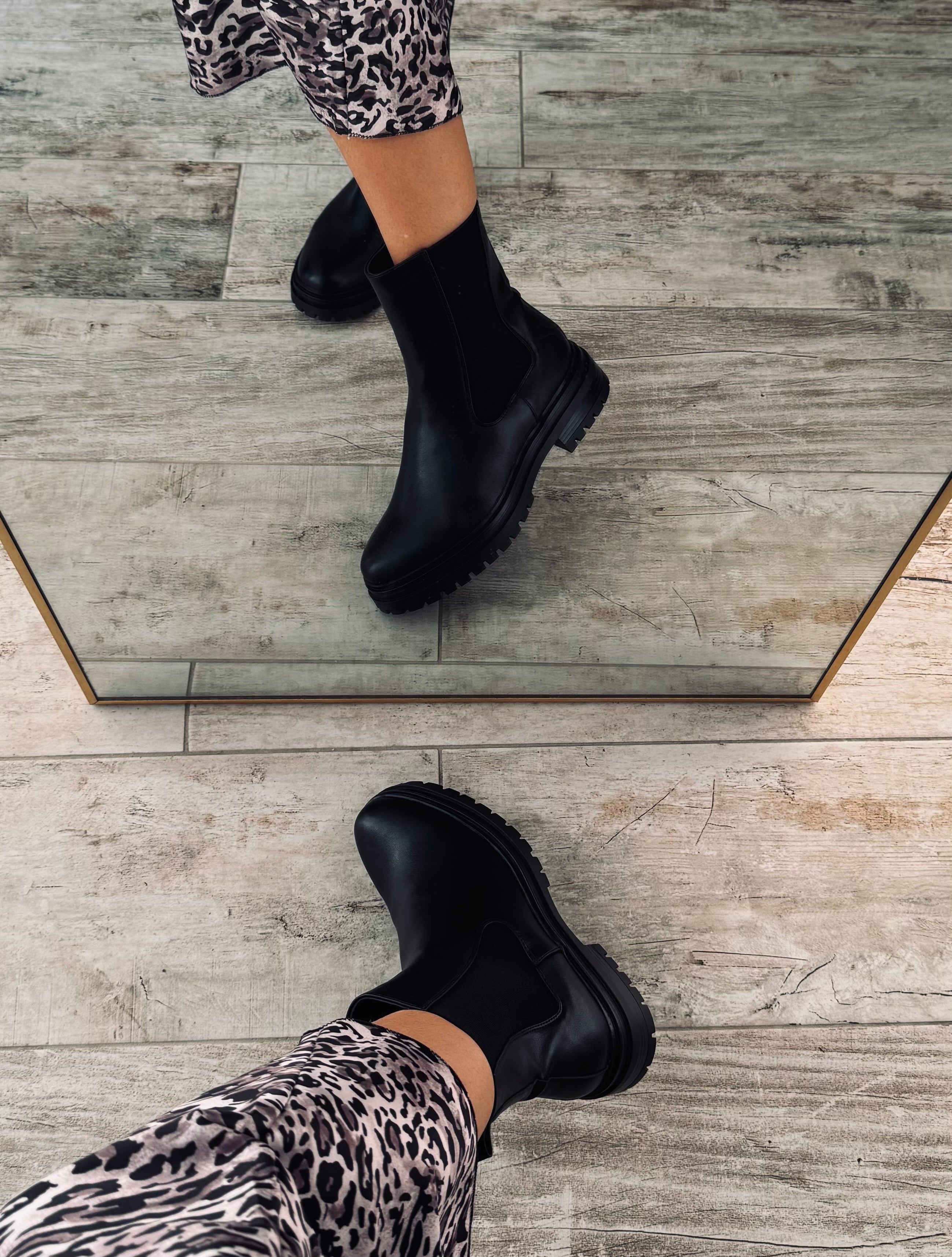 BOTTINES BASICS